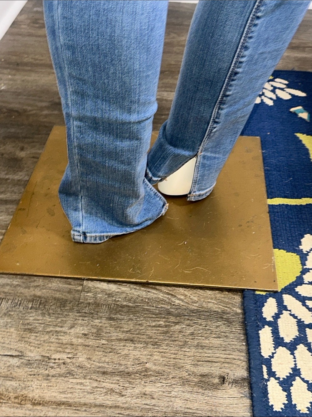 The Slim size 8R  White House Black Market Women's Skinny Jeans - Picture 5 of 8